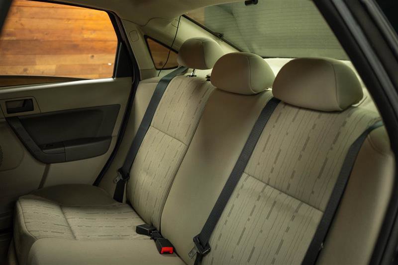 Used 2011 Ford Focus SE image 11