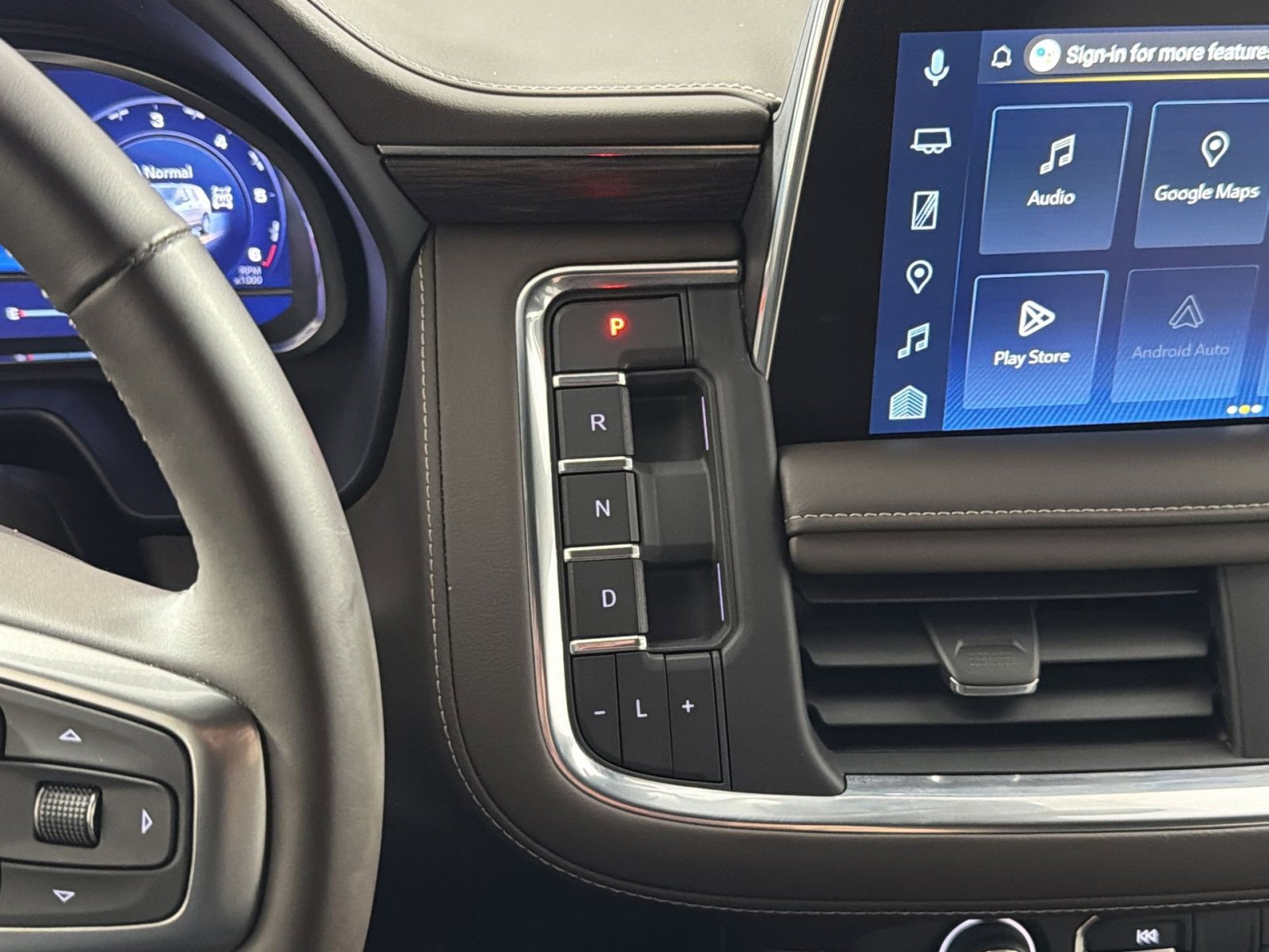 Used 2024 Chevrolet Suburban Z71 w/ Off-Road Capability Package image 22