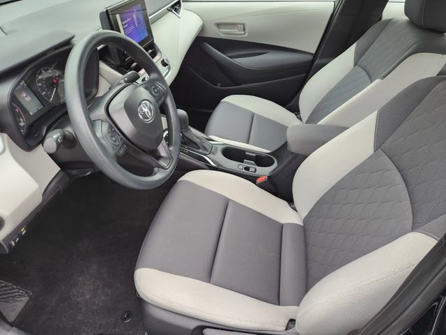 Certified 2025 Toyota Corolla LE FWD image 9