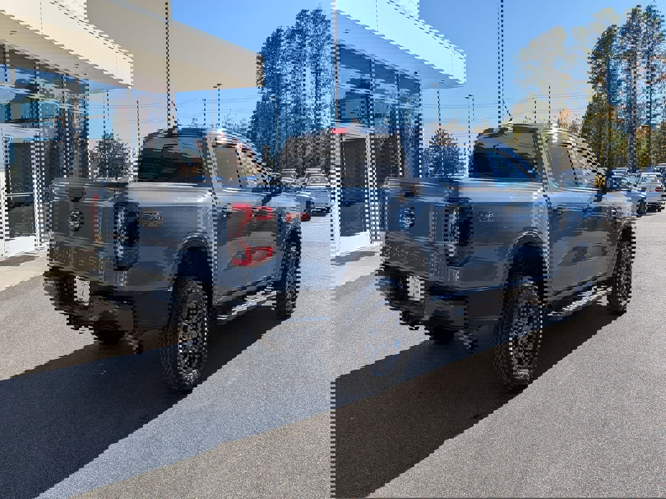 Used 2024 Ford Ranger XLT w/ FX4 Off-Road Package image 3