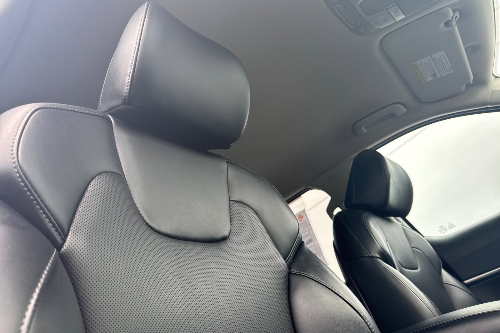 Used 2022 Kia Telluride LX image 18