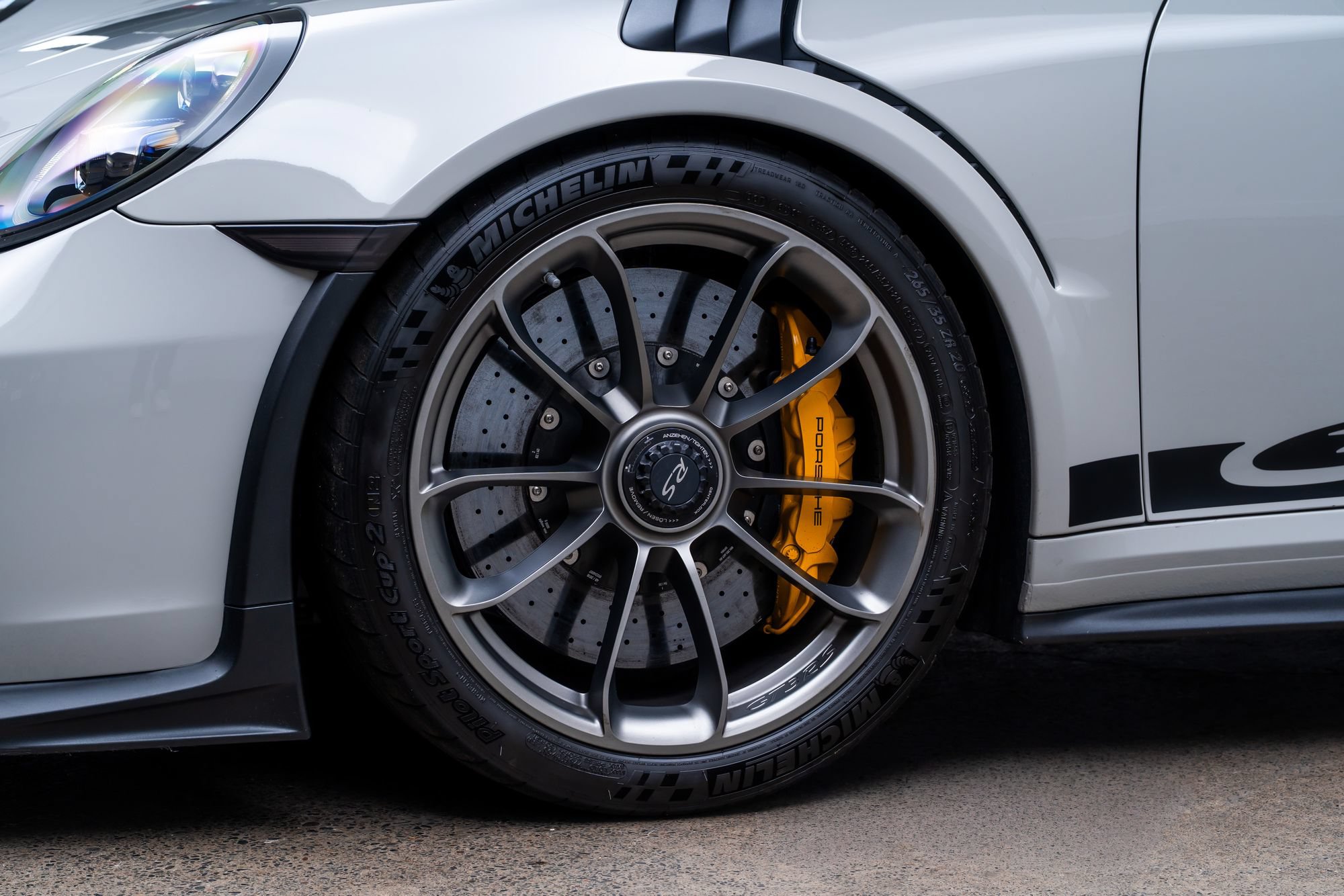 Used 2019 Porsche 911 GT3 RS RWD image 8