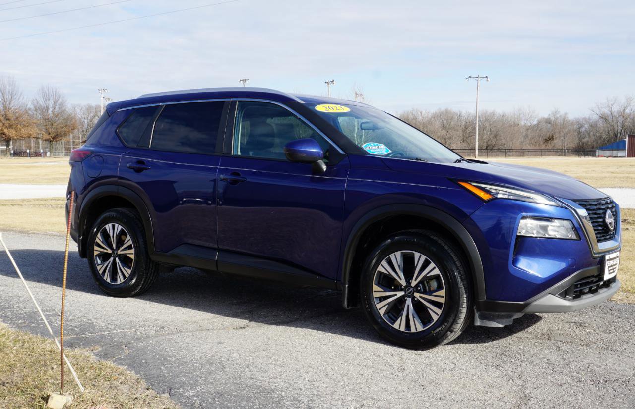 Used 2023 Nissan Rogue SV w/ SV Premium Package image 5