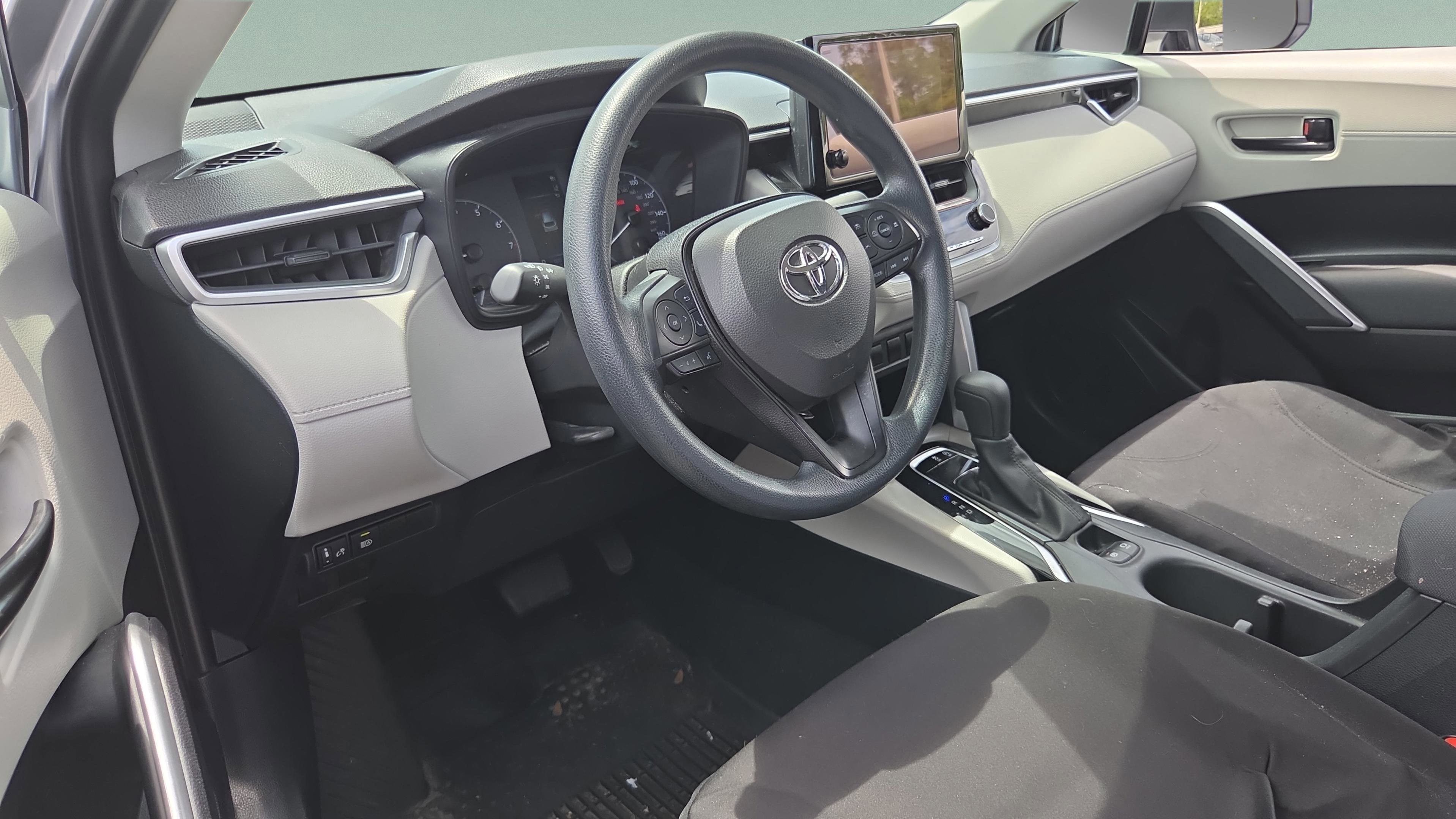 Certified 2024 Toyota Corolla Cross L FWD image 9