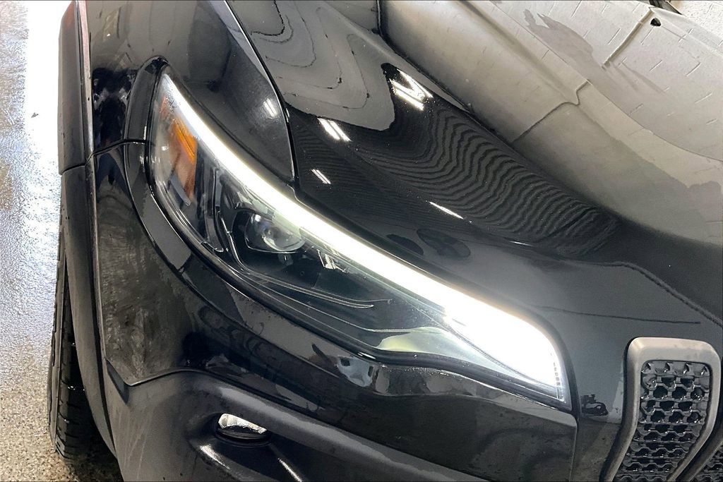 Used 2020 Jeep Cherokee Trailhawk w/ Comfort & Convenience Group image 30