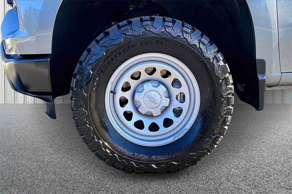 Used 2025 Chevrolet Silverado 1500 W/T w/ Trailering Package image 26