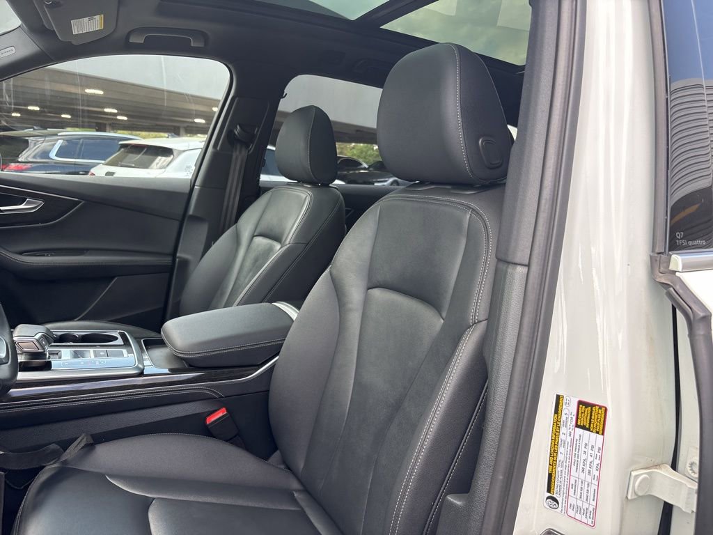Certified 2025 Audi Q7 3.0T Premium Plus image 13