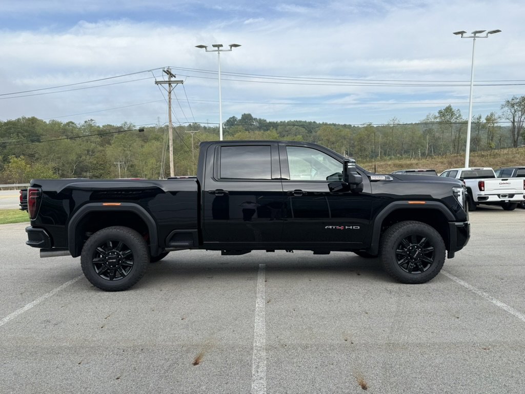 New 2026 GMC Sierra 2500 AT4 w/ Technology Package image 6
