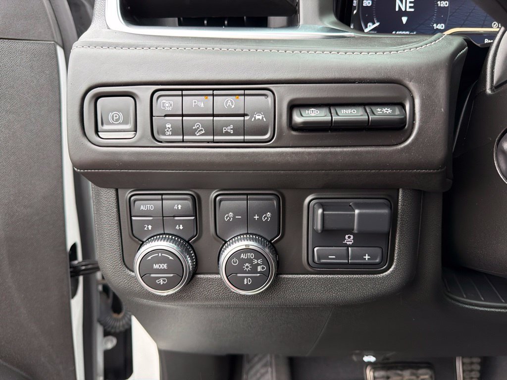 Used 2024 GMC Yukon XL Denali Ultimate AWD/4WD image 19