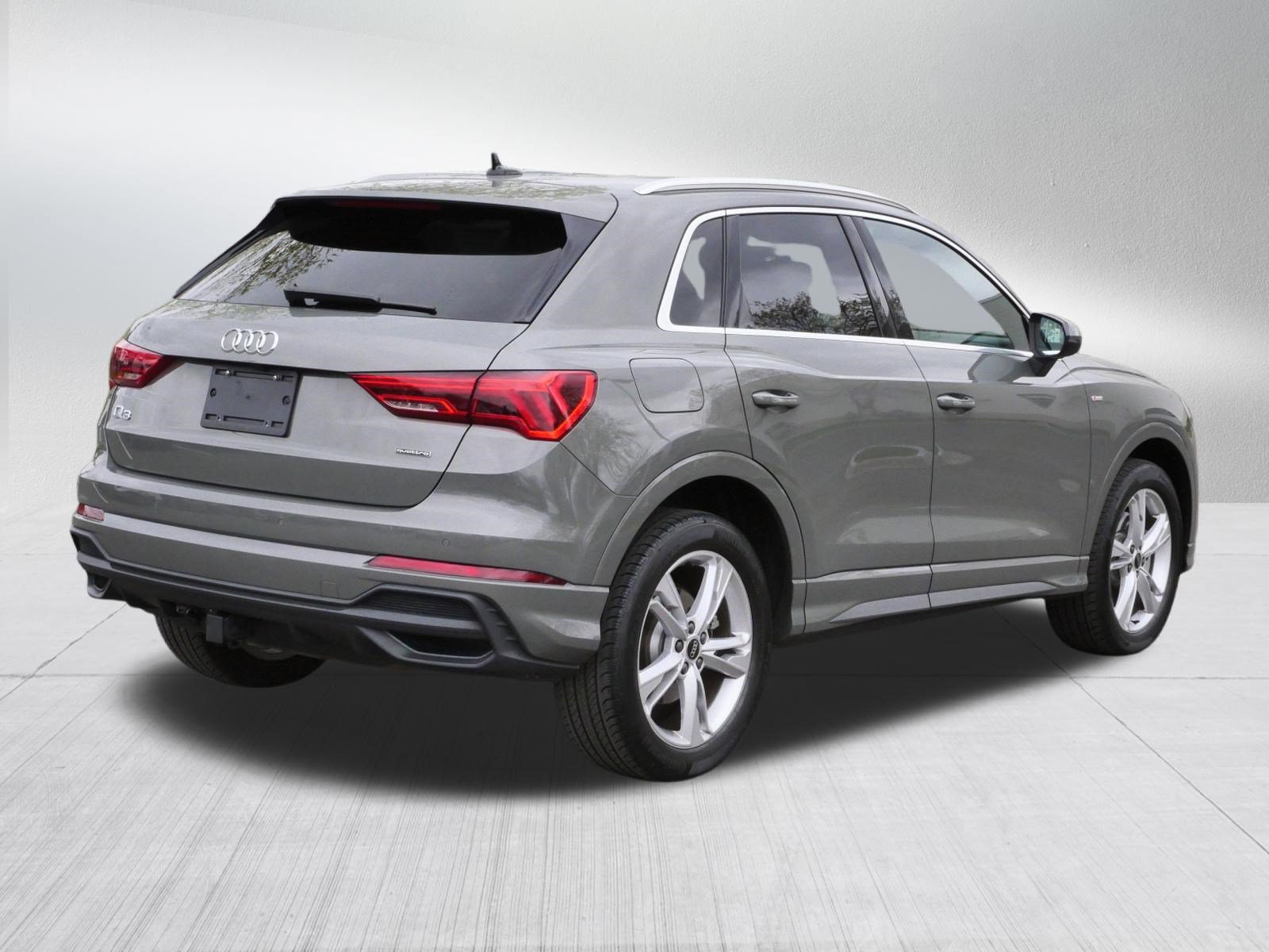Used 2023 Audi Q3 2.0T Premium w/ Convenience Package AWD/4WD image 7