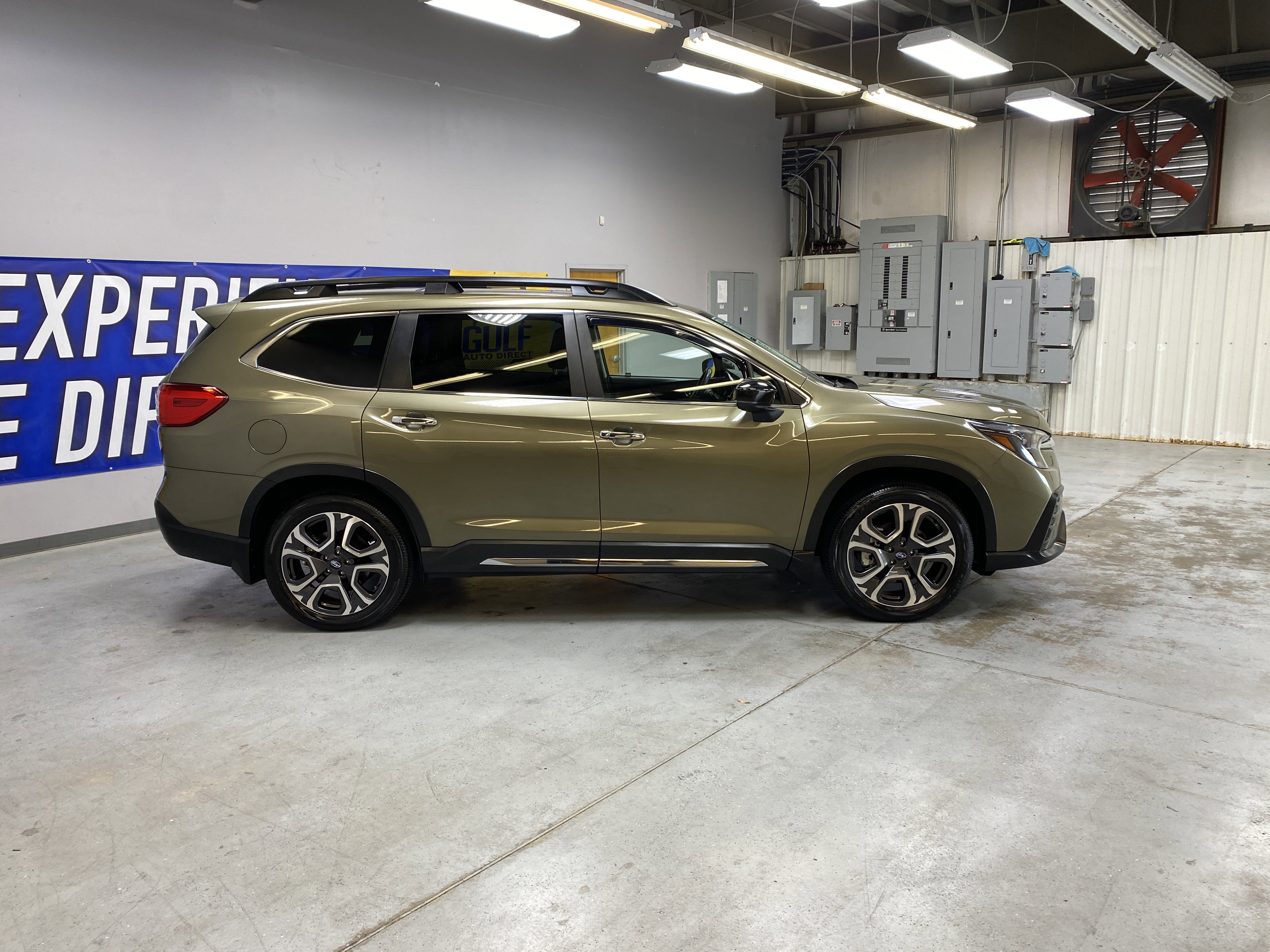 Used 2024 Subaru Ascent Touring w/ Popular Package #2 image 8