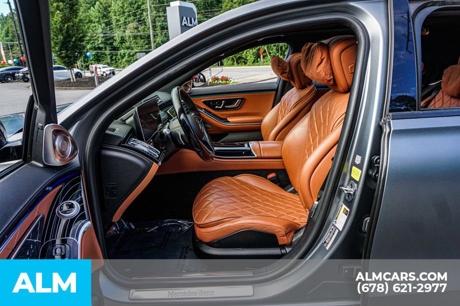 Used 2022 Mercedes-Benz S 580 4MATIC Sedan w/ AMG Line Package image 18
