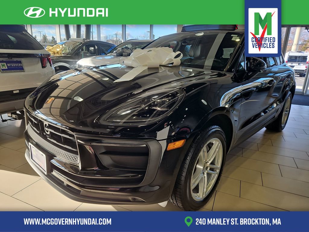 Used 2023 Porsche Macan image 1