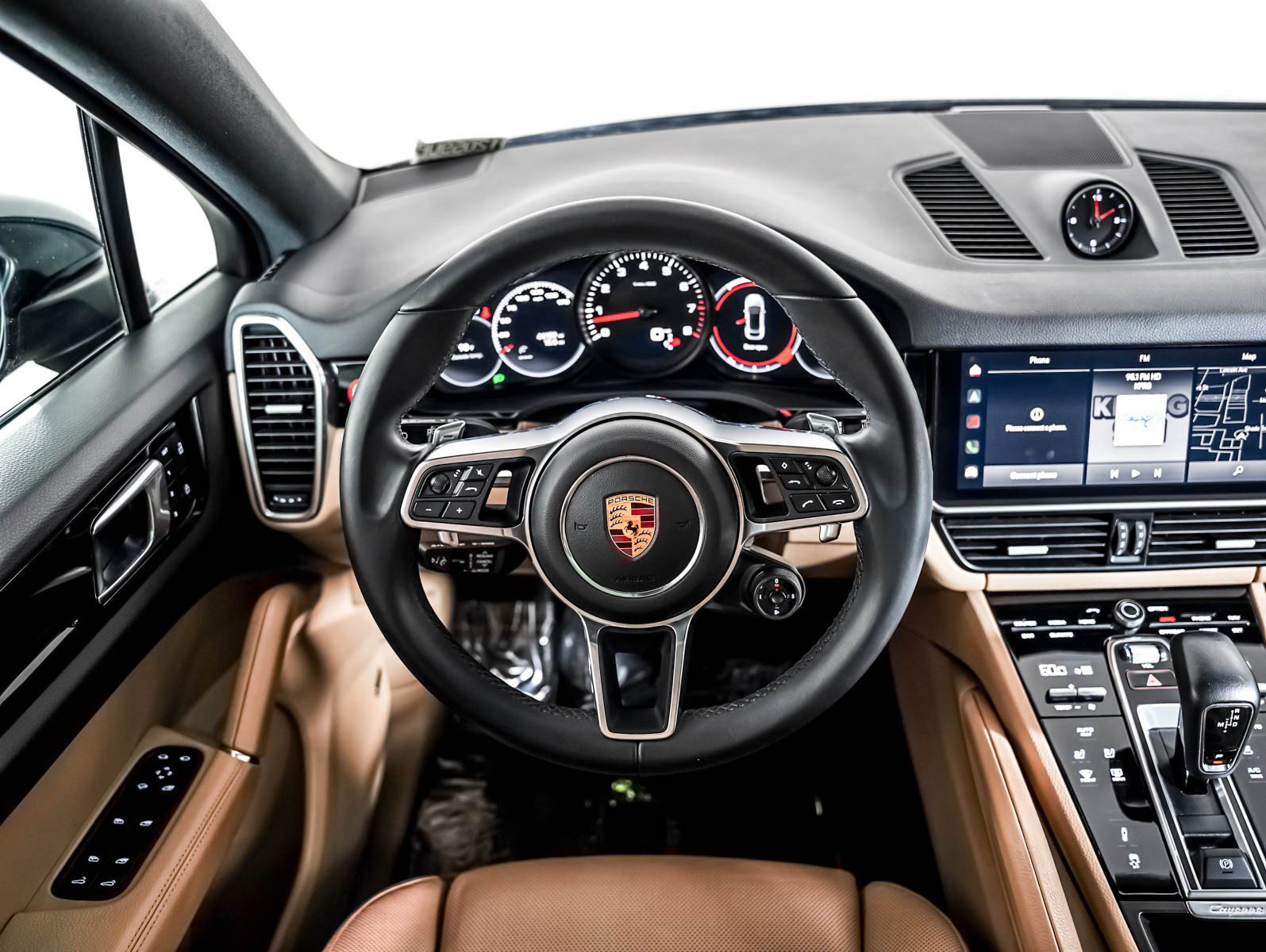 Certified 2023 Porsche Cayenne Platinum Edition AWD/4WD image 16