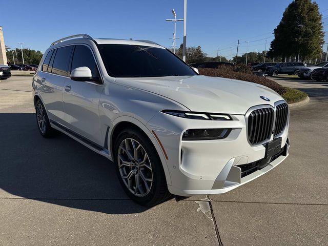 Used 2023 BMW X7 xDrive40i image 3