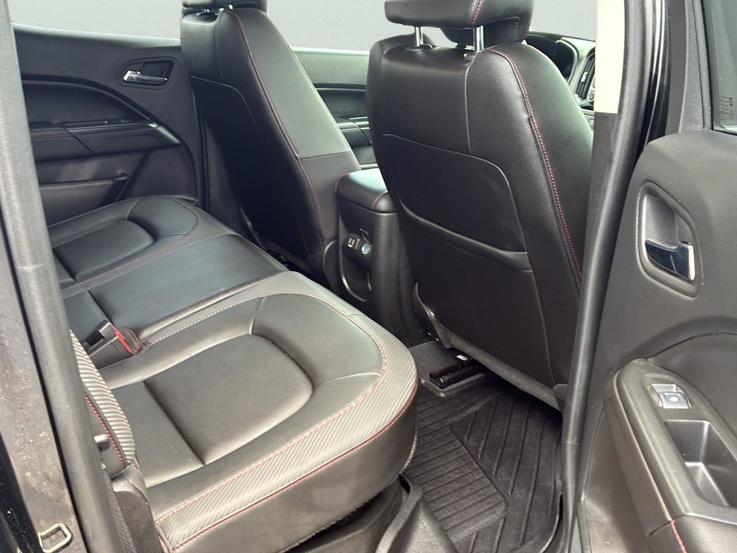 Used 2019 GMC Canyon All Terrain w/ Trailering Package AWD/4WD image 10