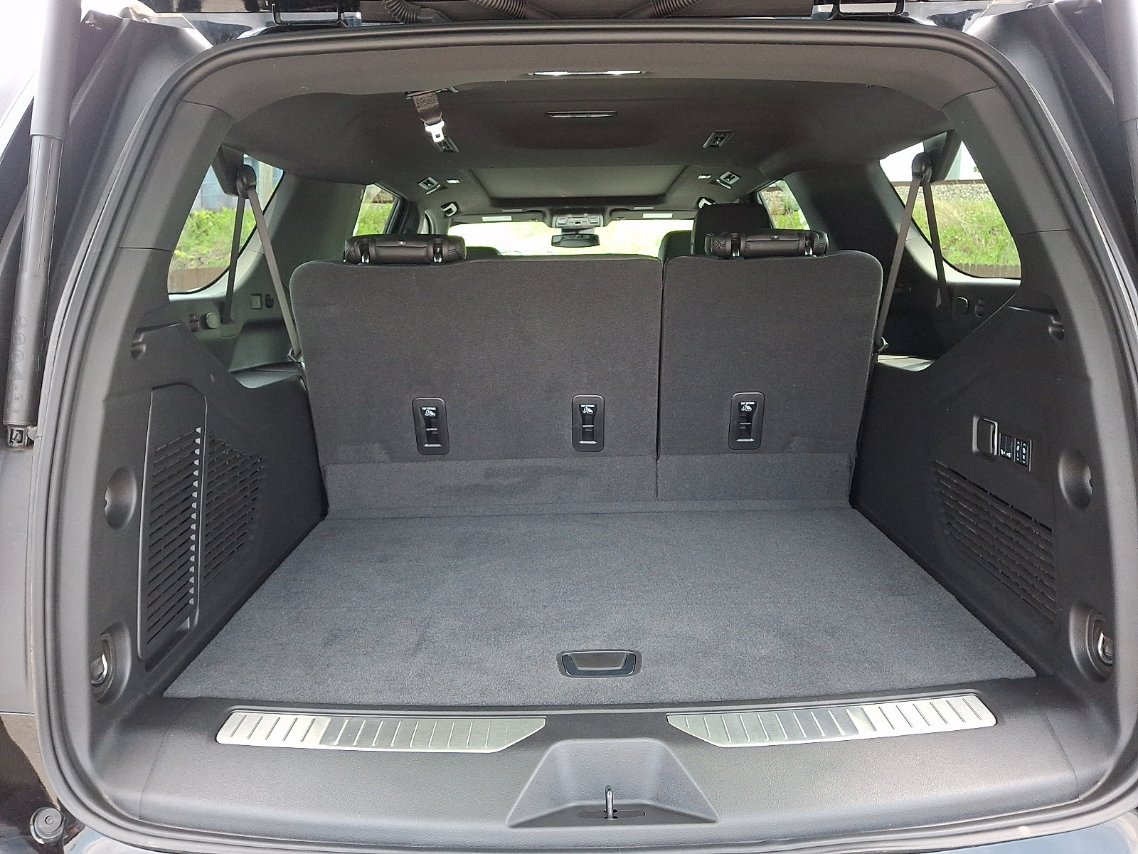 Certified 2025 GMC Yukon XL Denali w/ Sun & Power Step Package AWD/4WD image 30