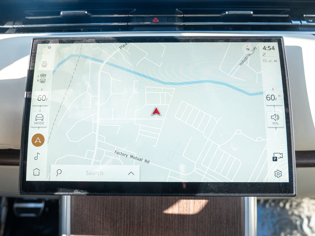 Certified 2024 Land Rover Range Rover Long Wheelbase SE image 29