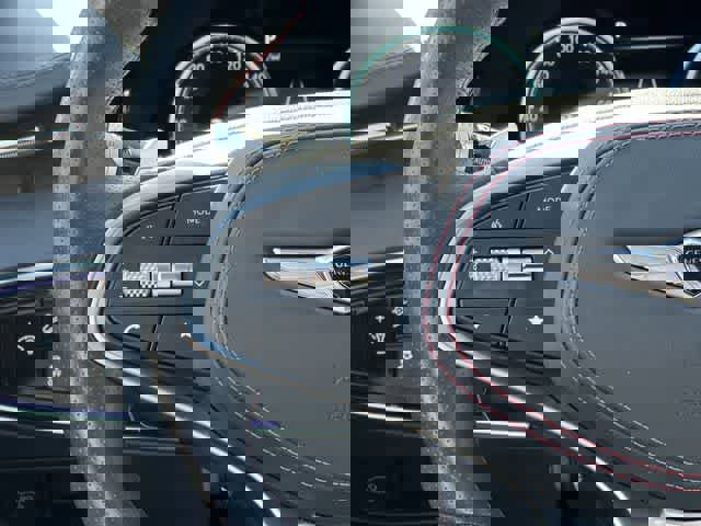 Used 2023 Genesis GV70 2.5T w/ Sport Prestige Package image 9