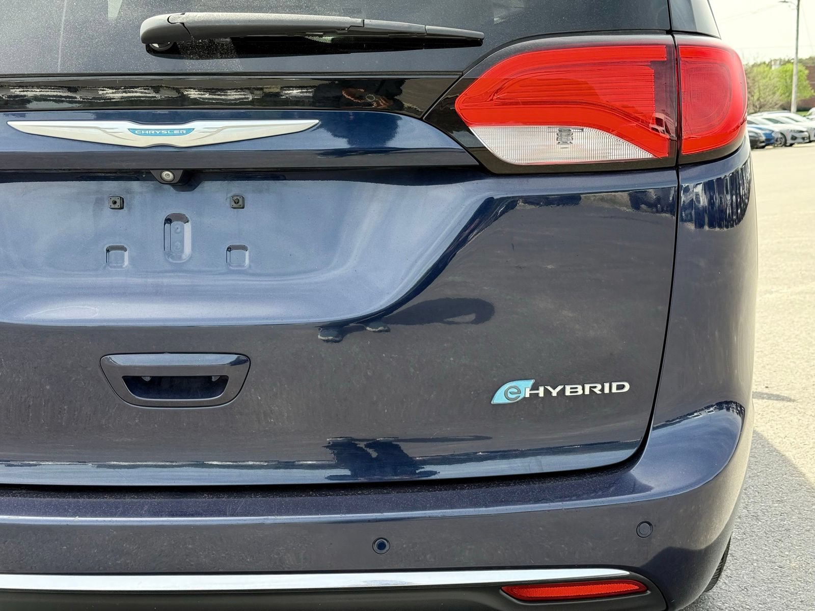 Used 2018 Chrysler Pacifica Touring Plus FWD image 13