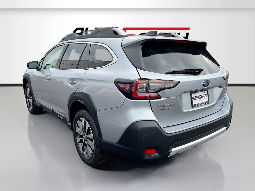 Used 2025 Subaru Outback Touring image 5