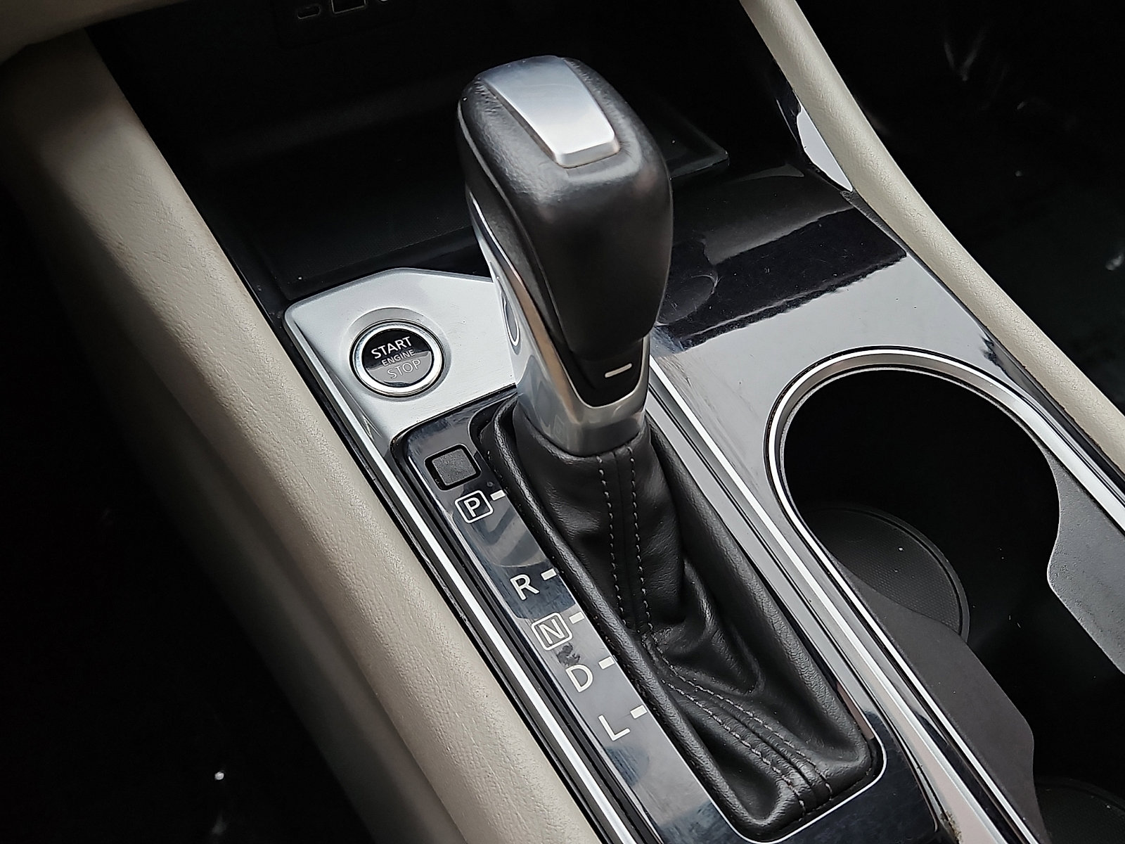 Certified 2022 Nissan Altima 2.5 SV w/ SV Premium Package image 15