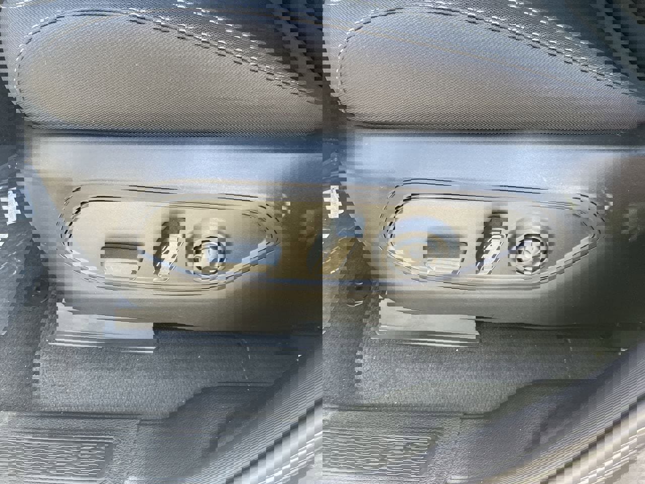 New 2025 Jeep Grand Cherokee Laredo X image 28