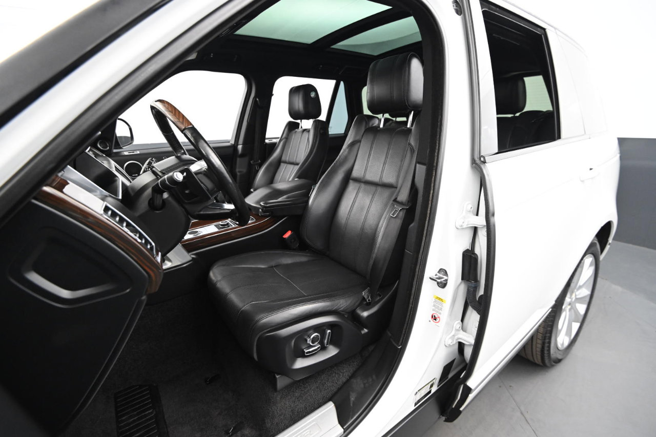 Used 2016 Land Rover Range Rover HSE image 34