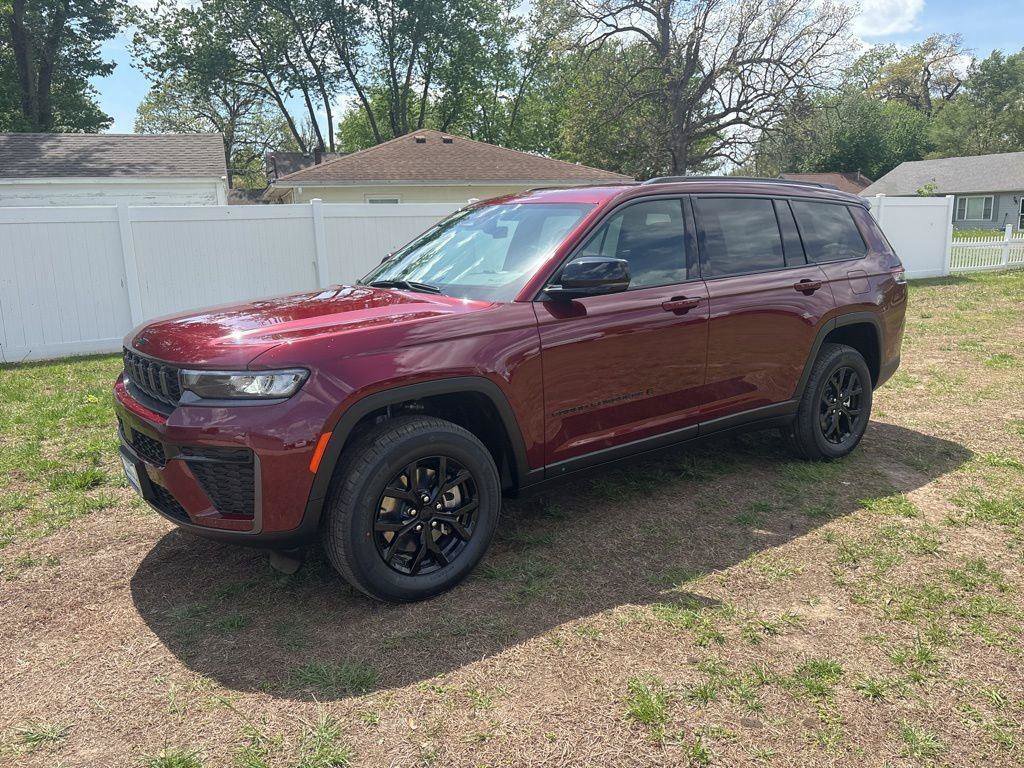 New 2026 Jeep Grand Cherokee L 4WD image 2
