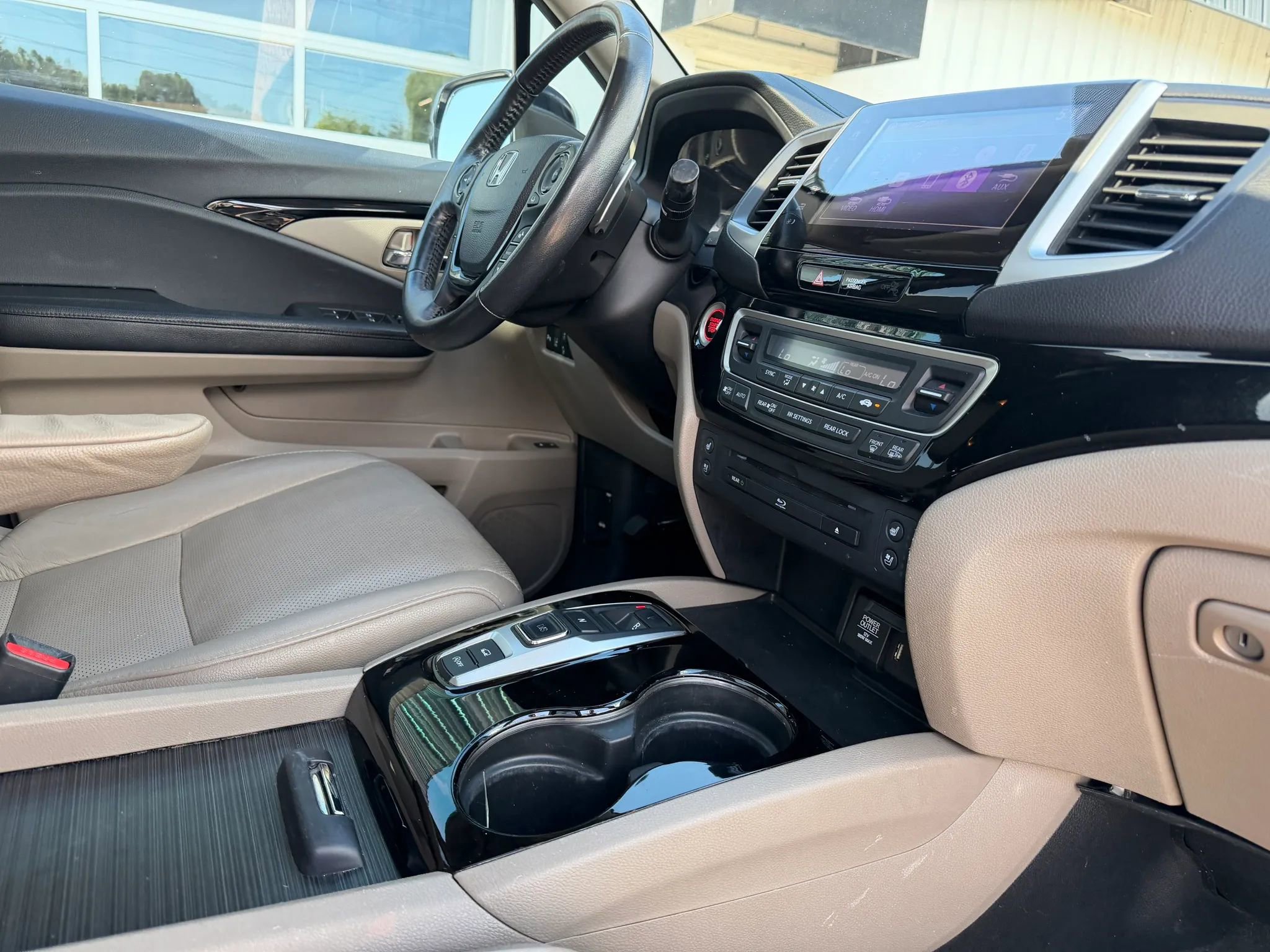 Used 2017 Honda Pilot Elite image 17