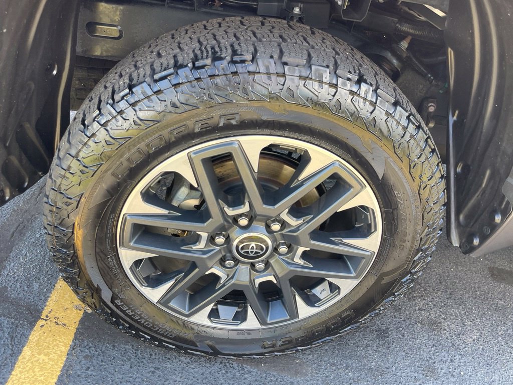 Used 2023 Toyota Tundra Limited AWD/4WD image 28
