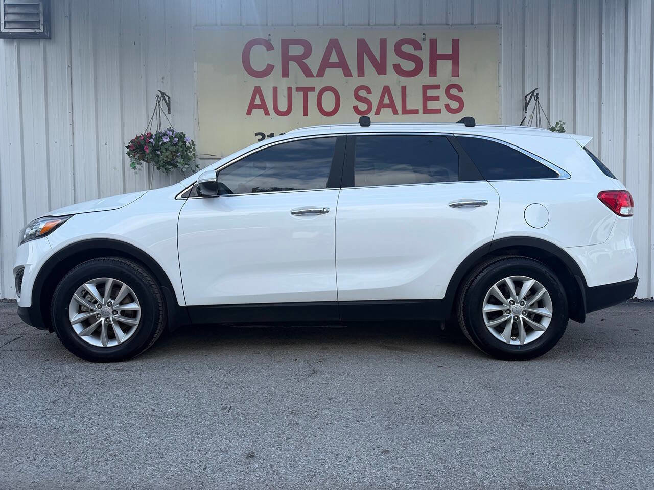 Used 2016 Kia Sorento LX image 2