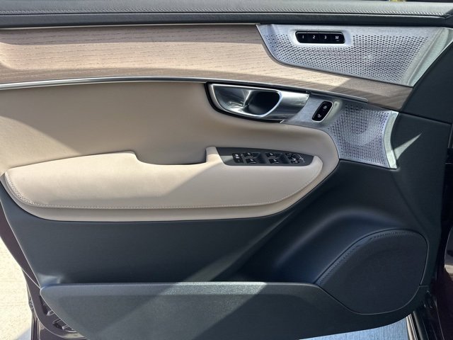 New 2026 Volvo XC90 B6 Ultra image 12