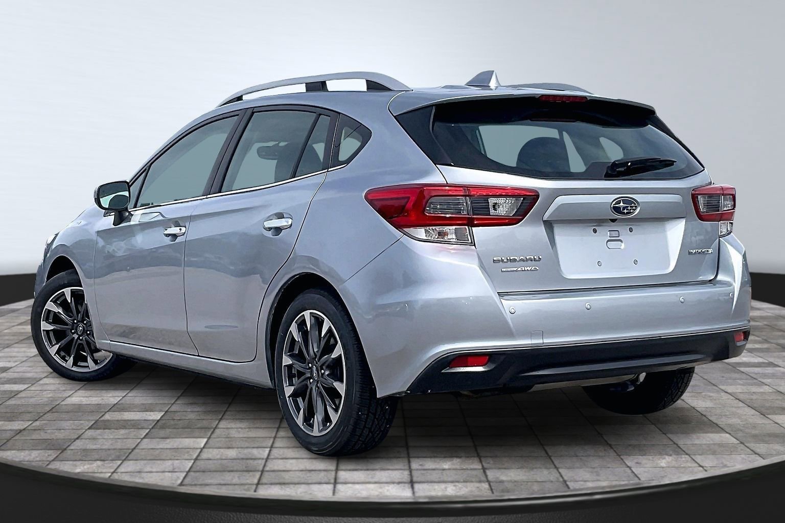 Used 2020 Subaru Impreza 2.0i Limited w/ Popular Package #2 AWD/4WD image 9