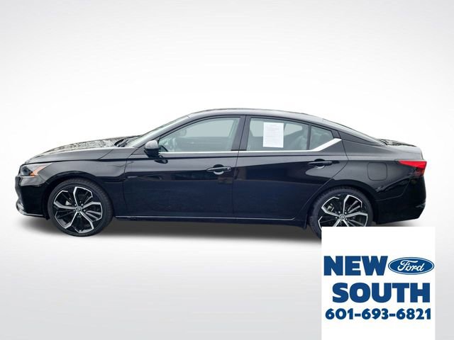 Used 2024 Nissan Altima 2.5 SR image 2