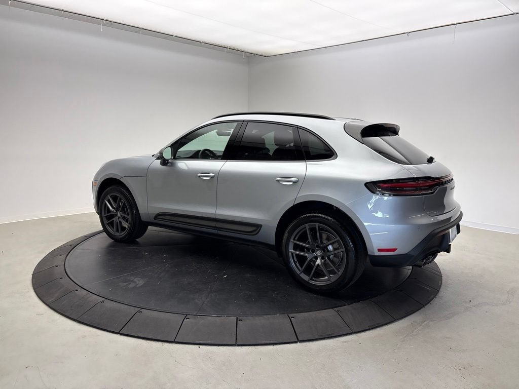 New 2026 Porsche Macan AWD/4WD image 3