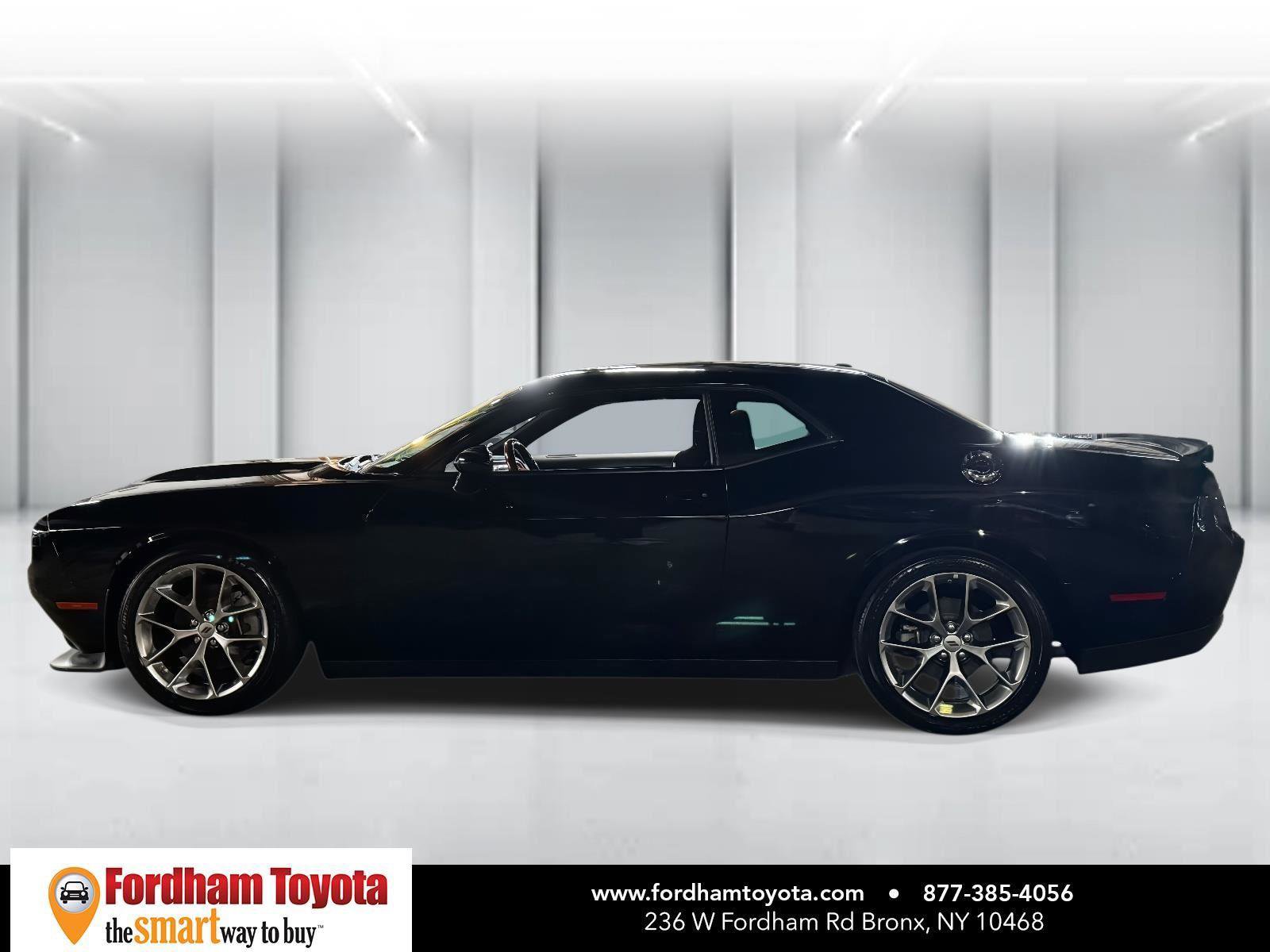 Used 2022 Dodge Challenger GT image 5