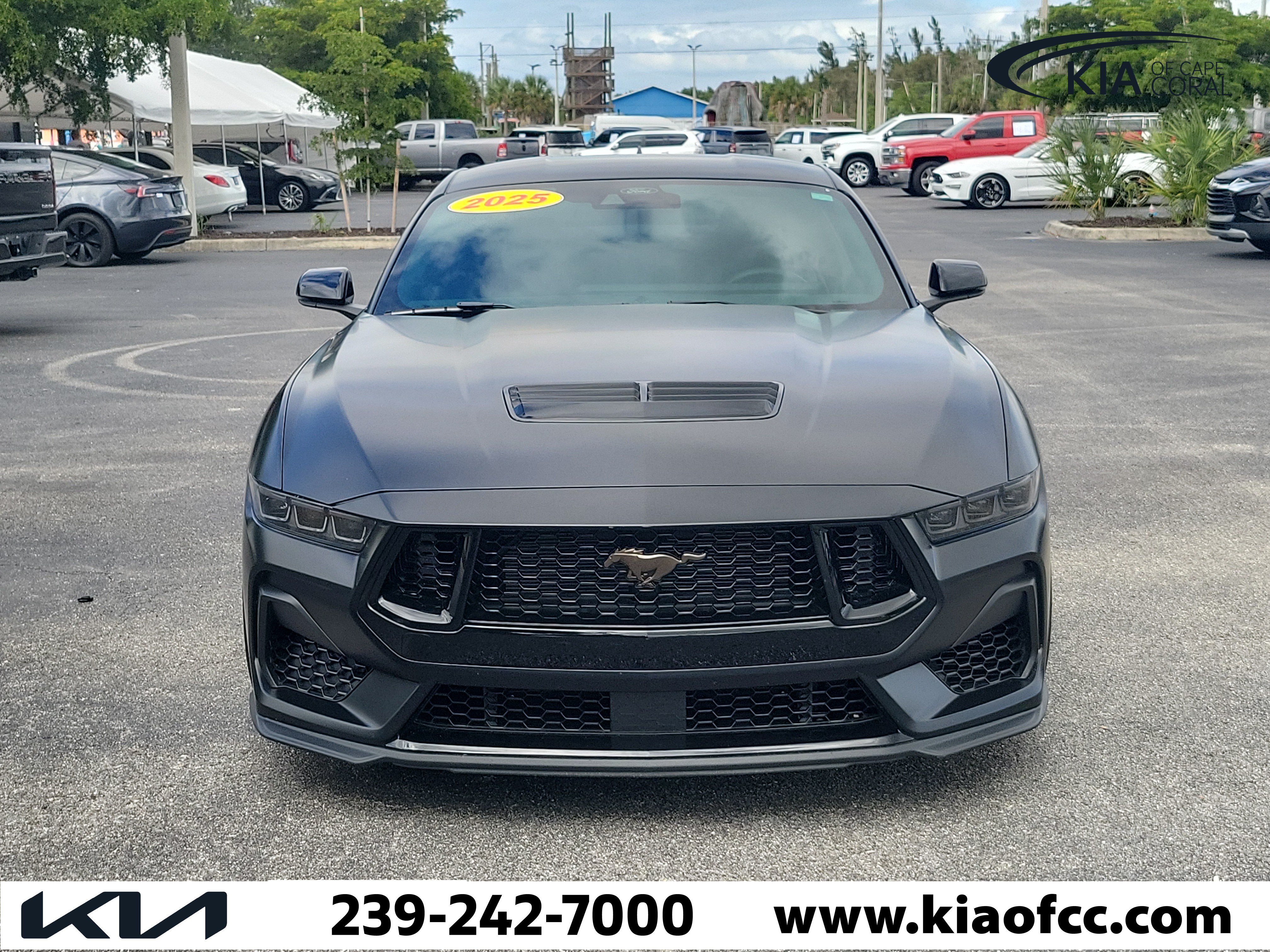 Used 2025 Ford Mustang GT Premium w/ GT Performance Package RWD image 2