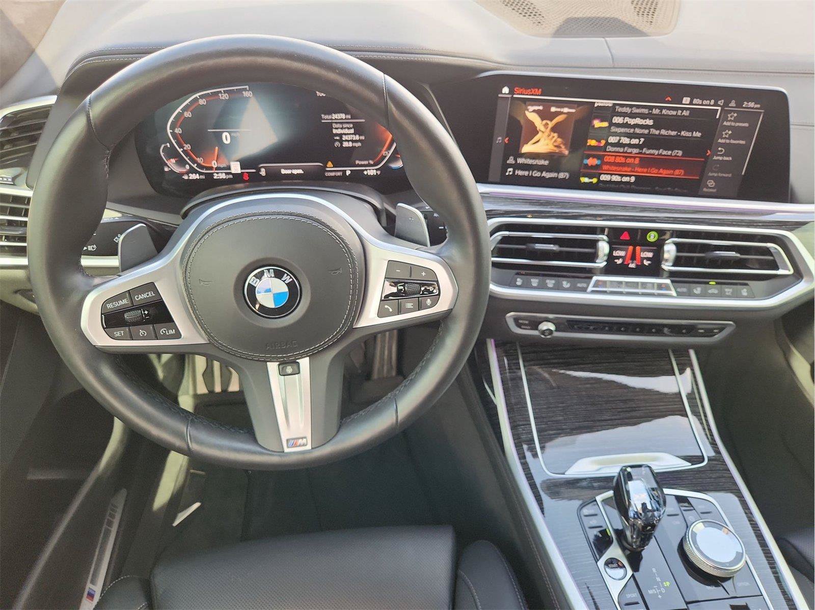 Used 2022 BMW X7 xDrive40i w/ M Sport Package AWD/4WD image 11