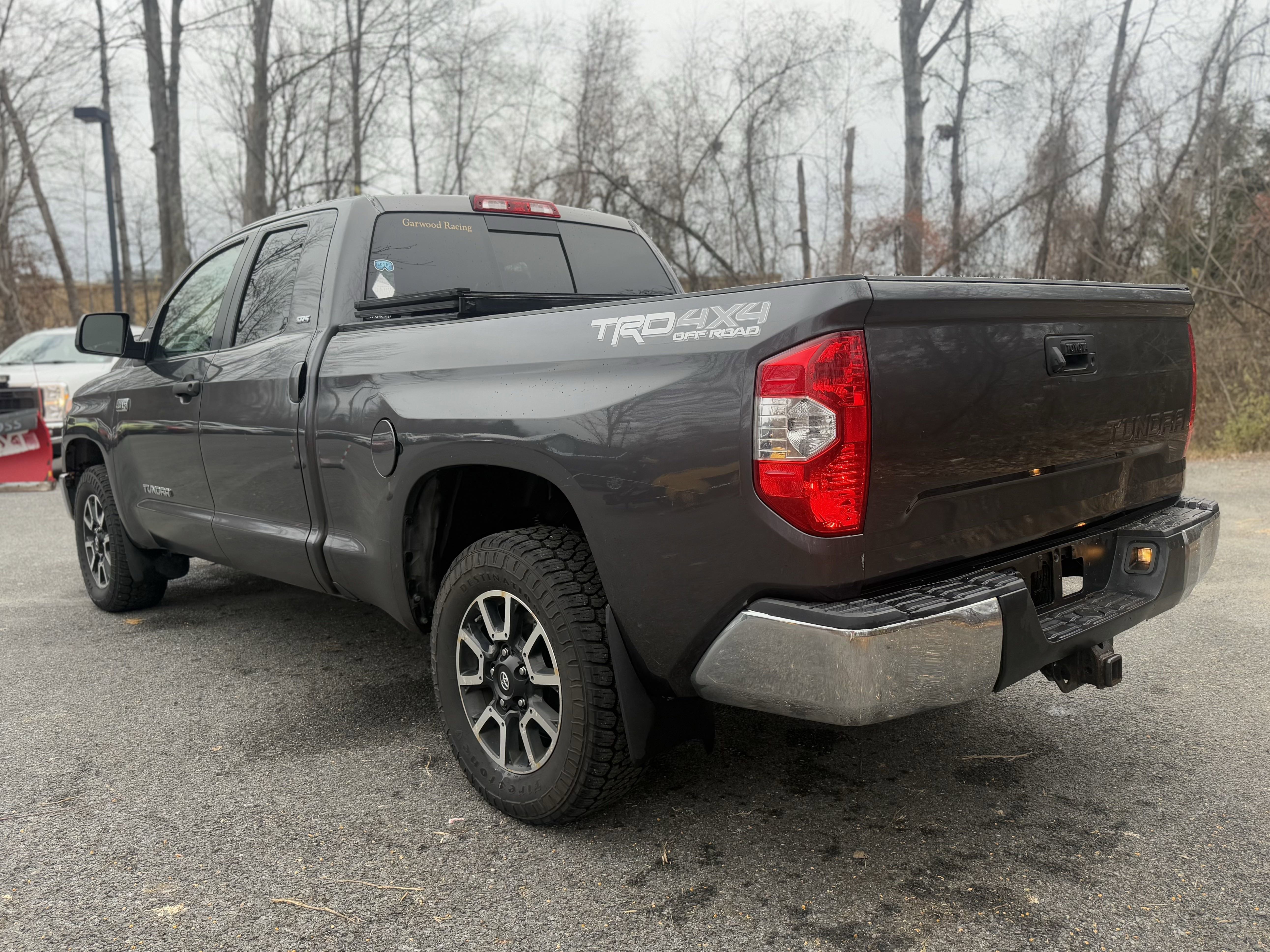 Used 2017 Toyota Tundra SR5 image 3