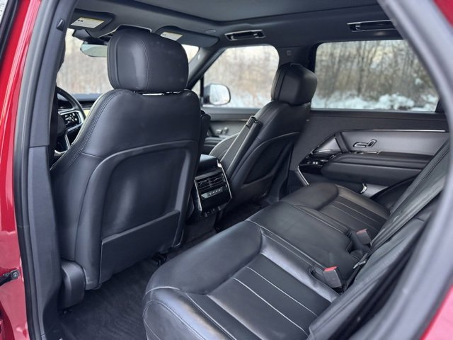 Used 2025 Land Rover Range Rover Sport SE image 15