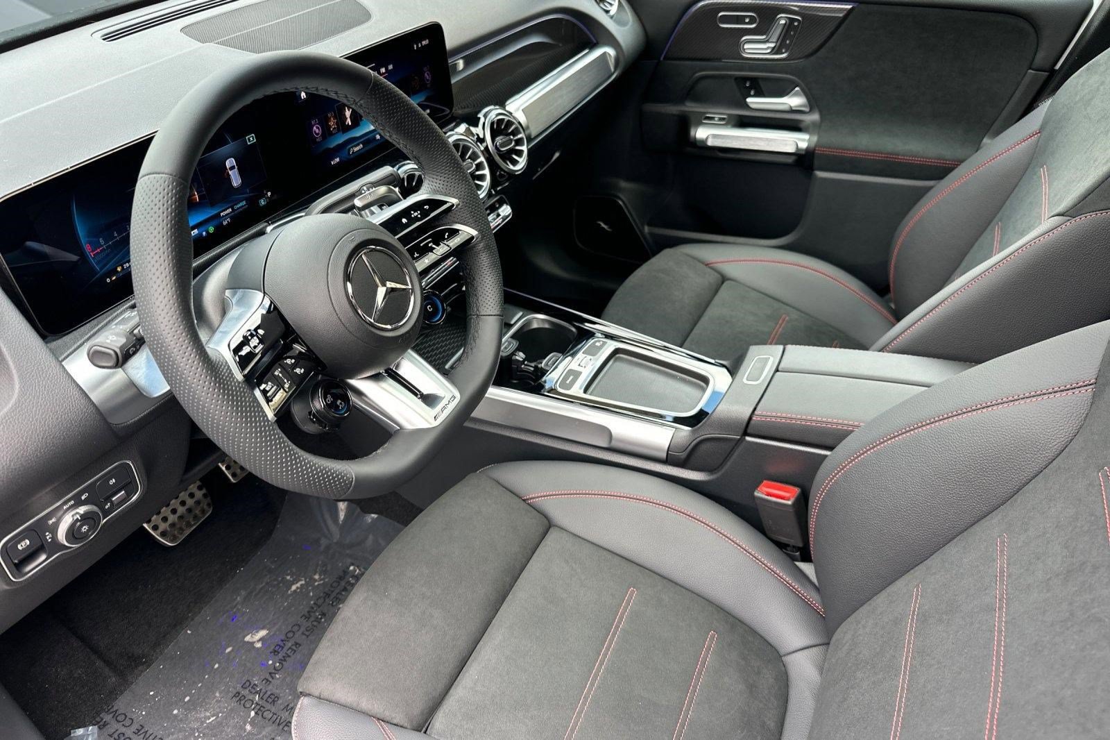Used 2026 Mercedes-Benz GLB 35 AMG 4MATIC image 4