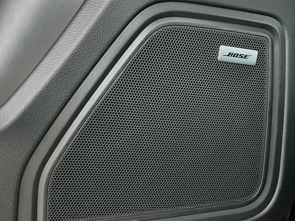 Certified 2026 Porsche Macan AWD/4WD image 21