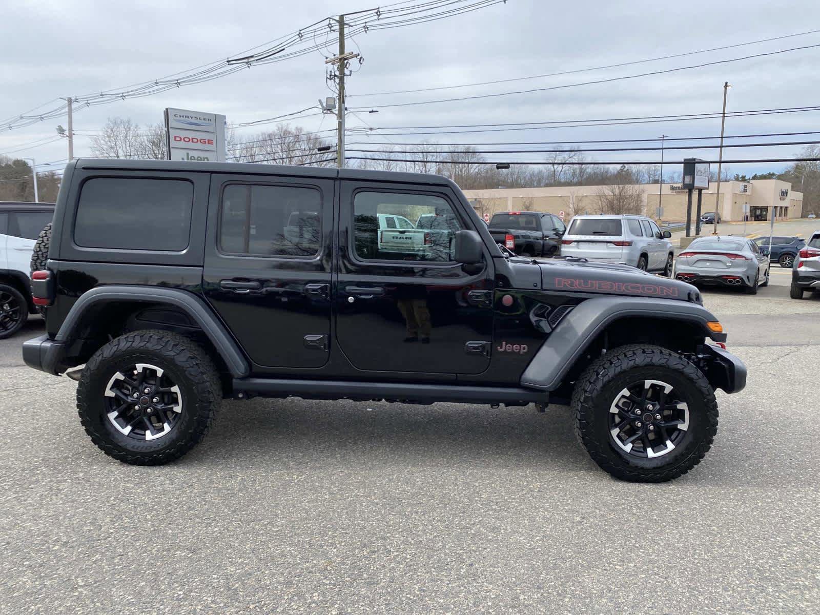 Certified 2025 Jeep Wrangler Unlimited Rubicon AWD/4WD image 2