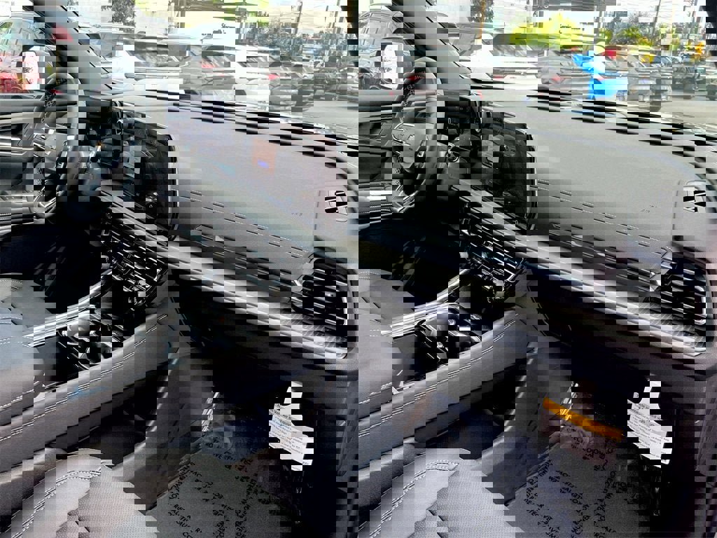 New 2025 Chevrolet Traverse LT w/ Driver Confidence Package image 23