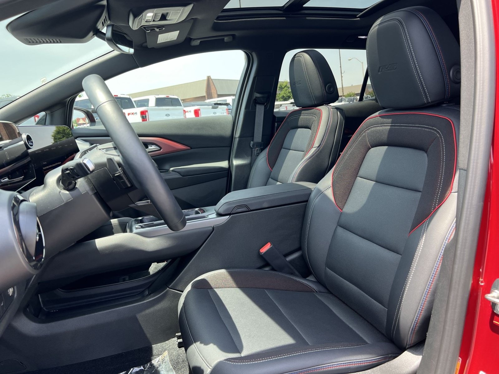 Used 2025 Chevrolet Equinox EV RS AWD/4WD image 13
