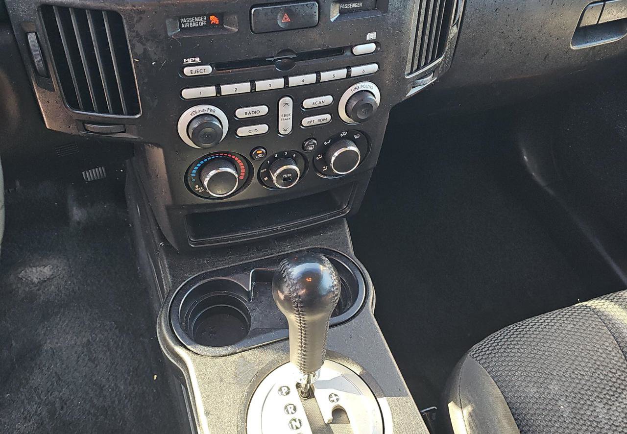 Used 2011 Mitsubishi Endeavor LS image 12