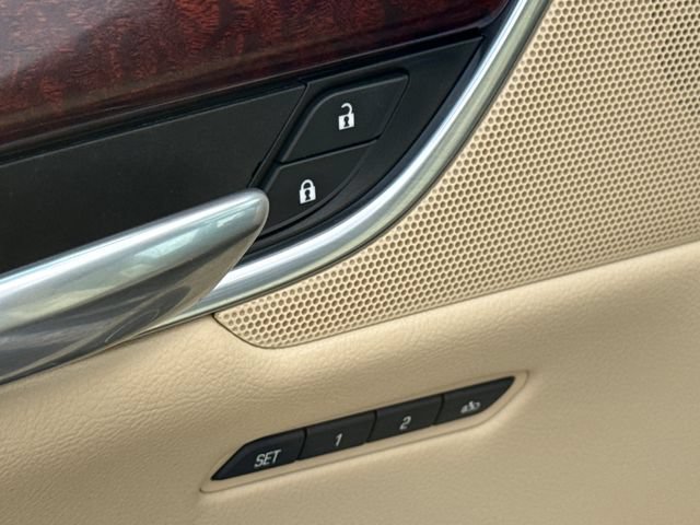 Used 2018 Cadillac XT5 Luxury w/ Driver Awareness Package FWD image 22