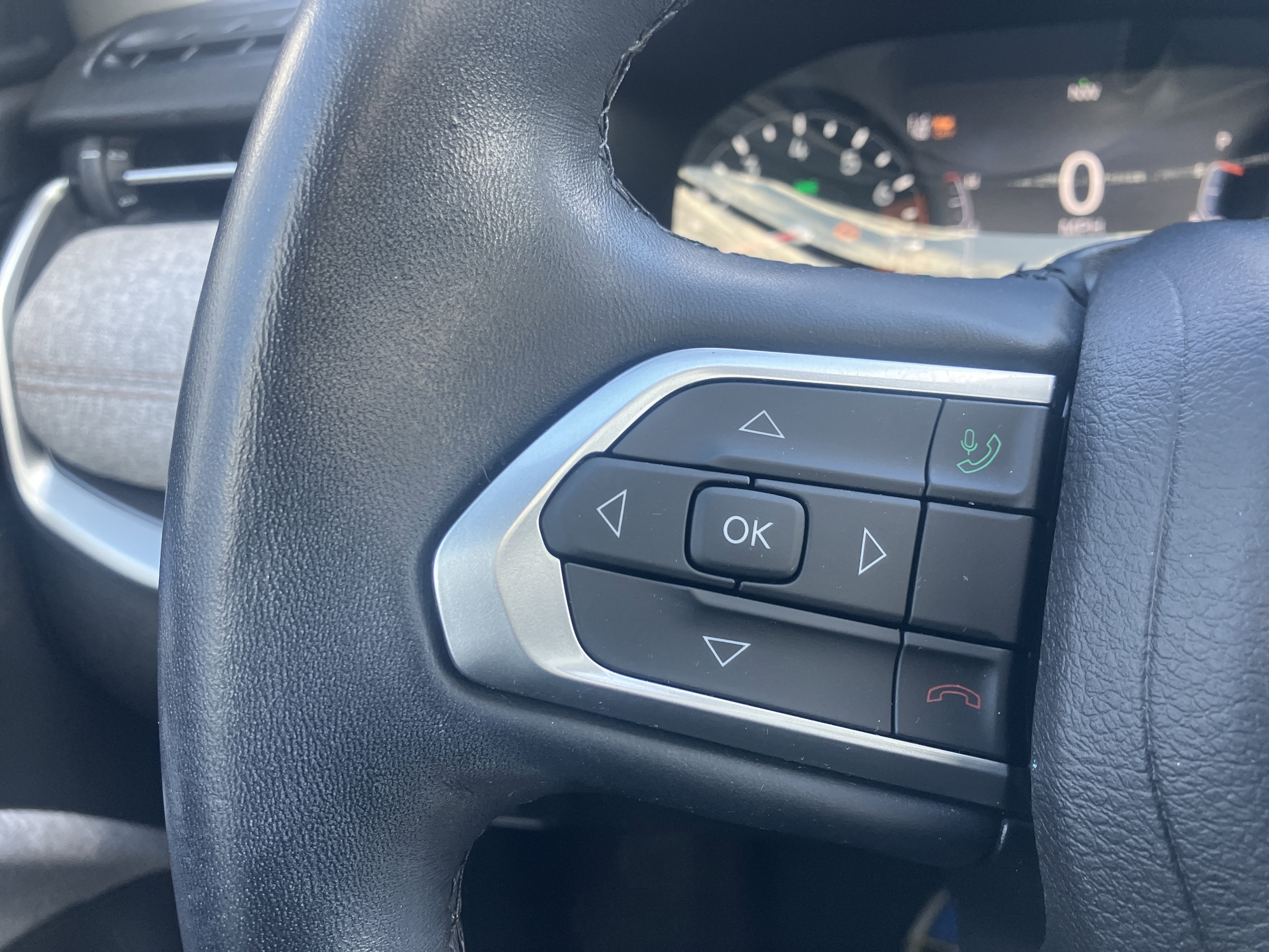 Used 2022 Jeep Compass Latitude w/ Sun and Sound Group AWD/4WD image 22