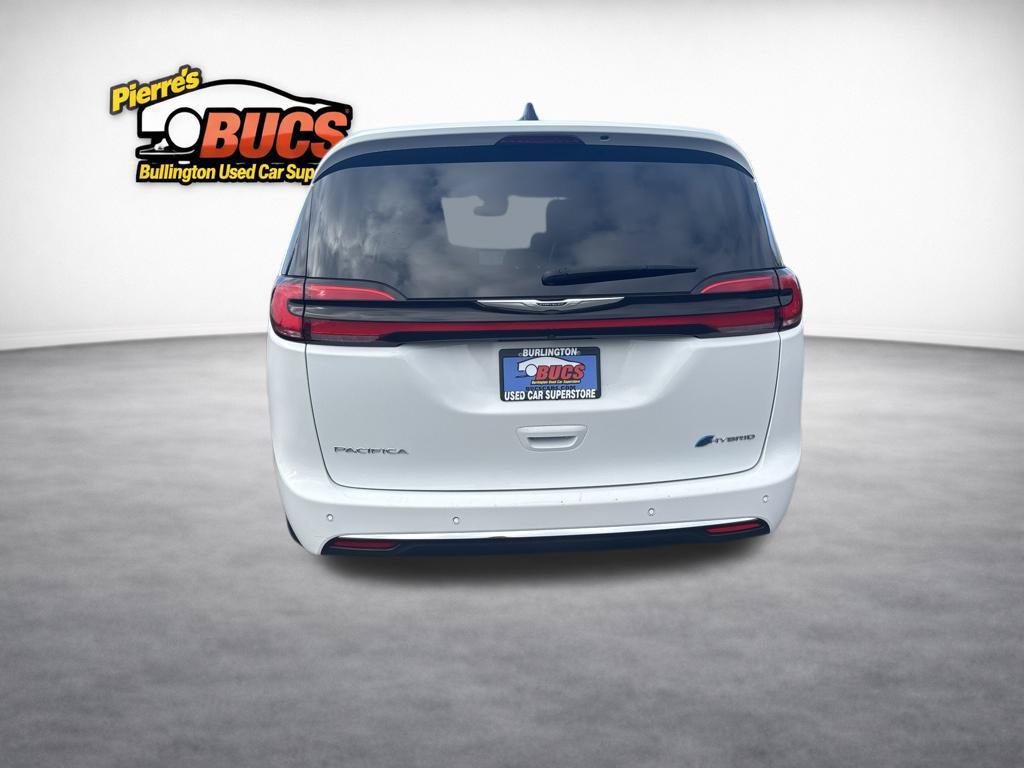 Used 2024 Chrysler Pacifica Limited FWD image 4